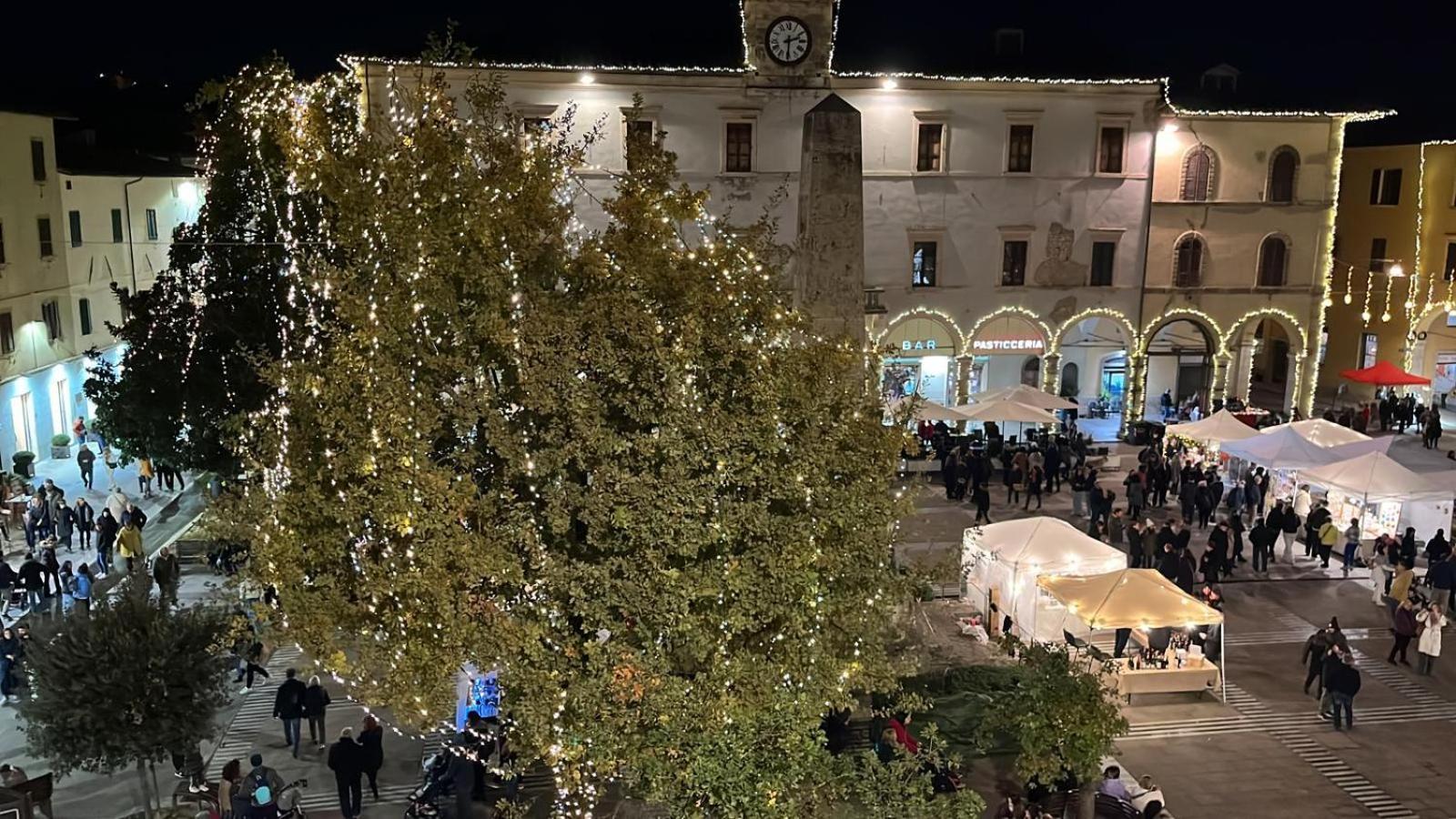 Апартаменти Piazza Arnolfo 1932 Колле-ді-Валь-д'Ельса Екстер'єр фото
